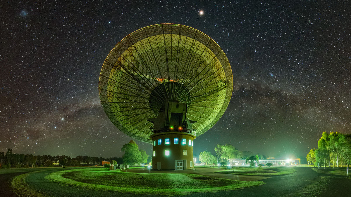 CSIRO Parkes Radio Telescope Murriyang credit Alex Cherney