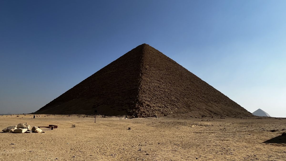 A pyramid in the desert