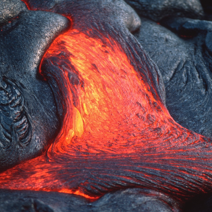 Volcanoes weakened dinosaurs