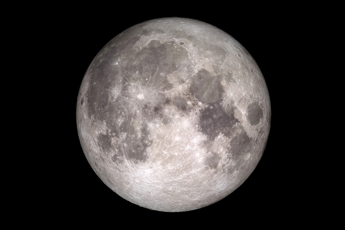 Moon’s surface may hide water-rich interior