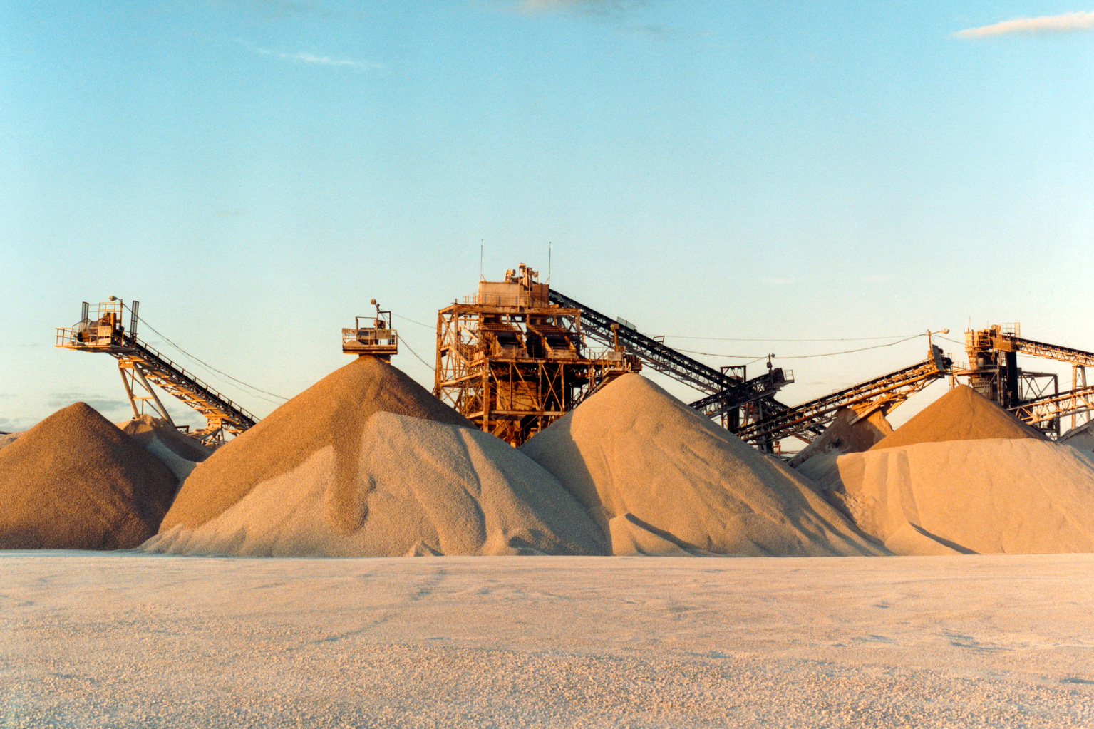 the-hidden-social-and-environmental-costs-of-sand-mining-cosmos-magazine