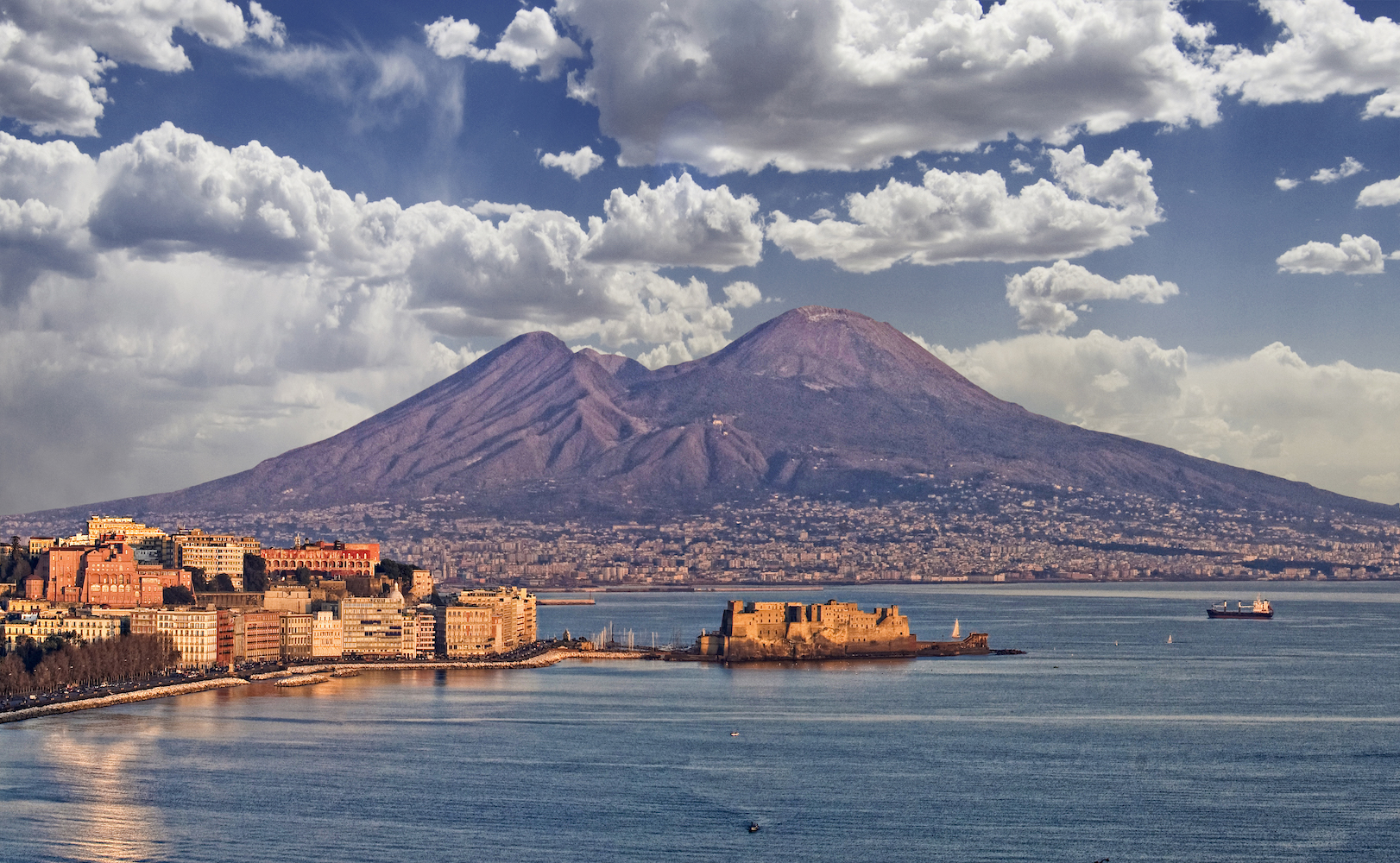 Naples heading for large volume eruption  Cosmos Magazine