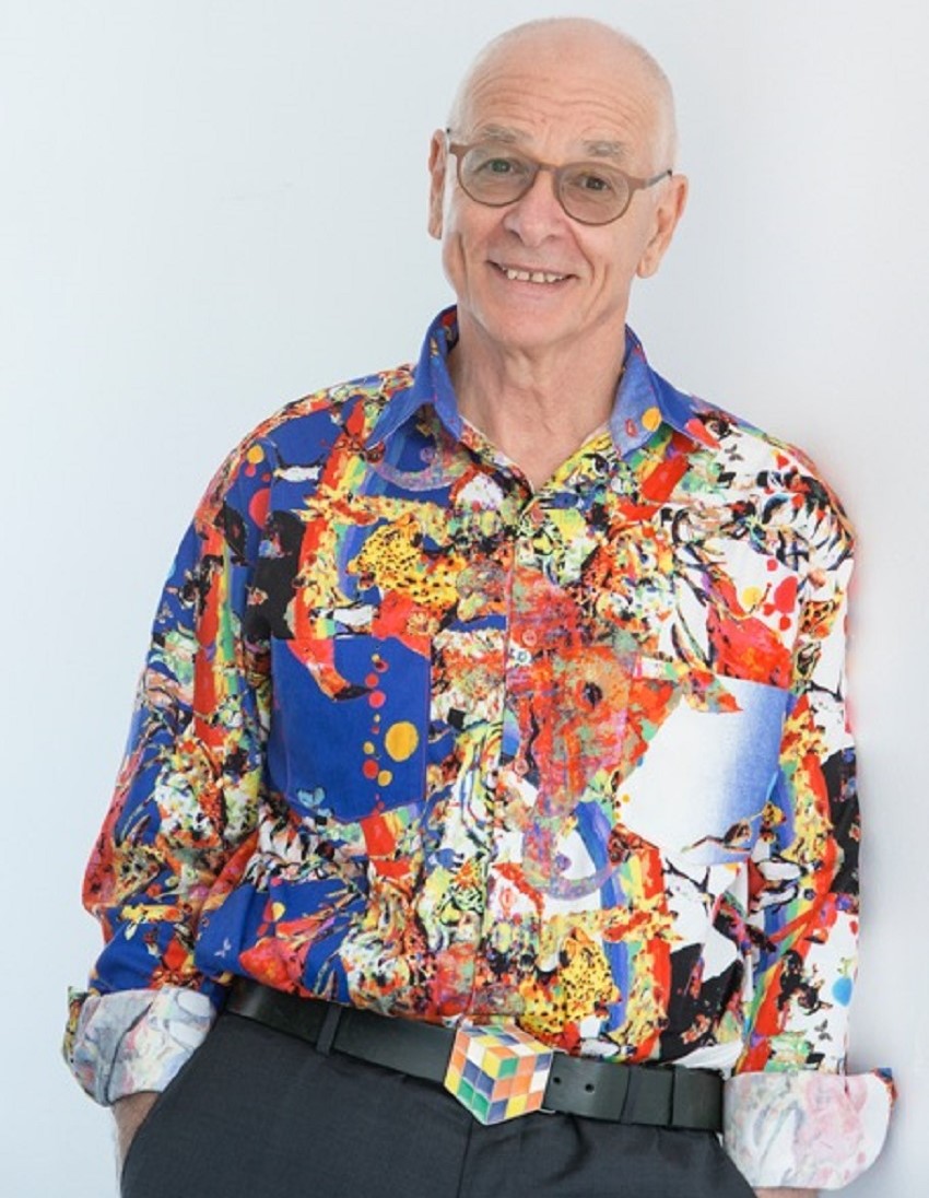 Dr Karl wins prestigious Kalinga Prize