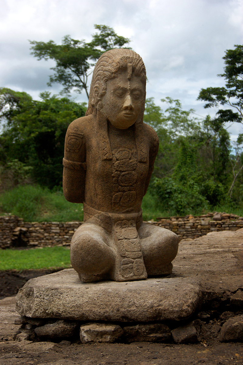 200822 ancient statue