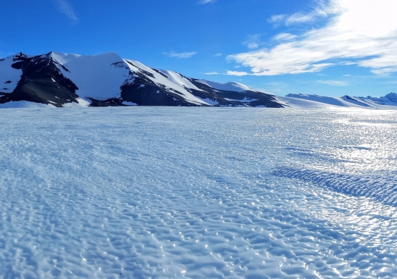 West antarctic ice sheet_ice melt_blue ice area