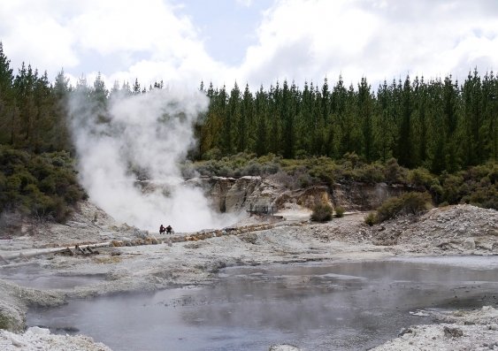 Hot springs_origins of life on earth_new zealand