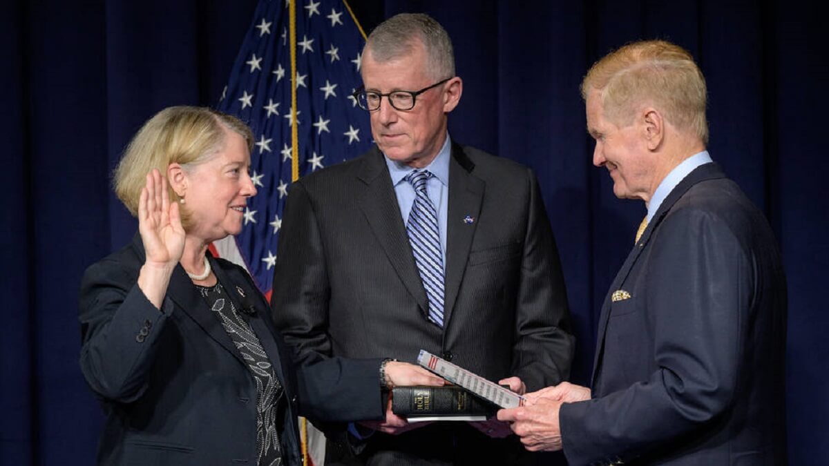 Pam Melroy is sworn in as NASA's Deputy Administrator.