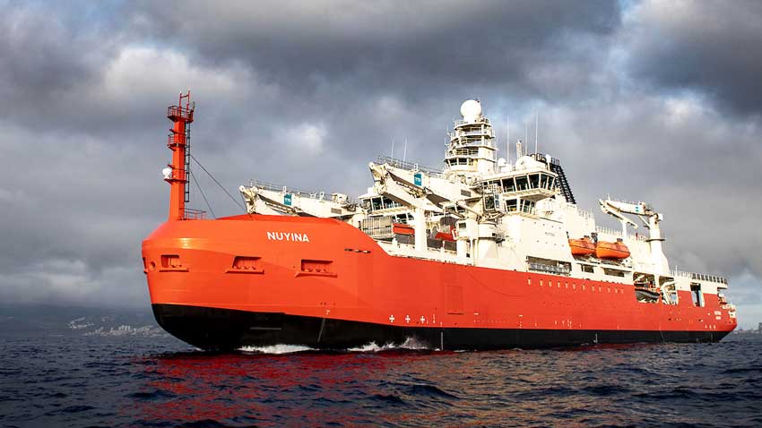 Australian antarctic division research vessel icebreaker rsv nuyina