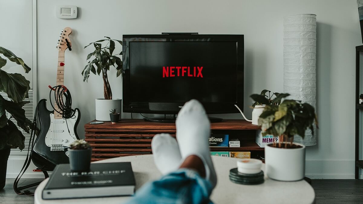 Is Binge-Watching Bad For You? The Answer Might Surprise You - LiFDB