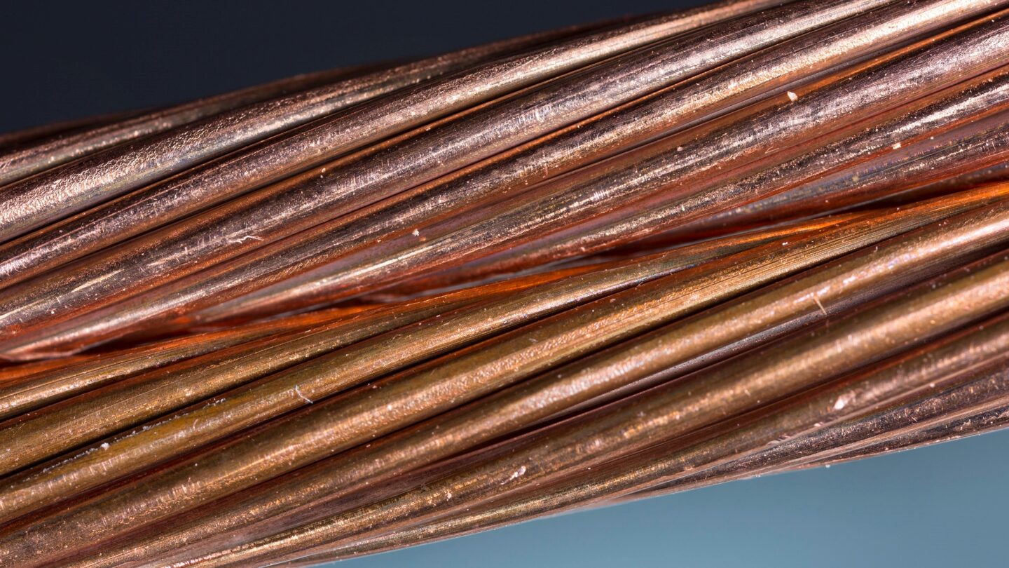twisted-pair-copper-wires