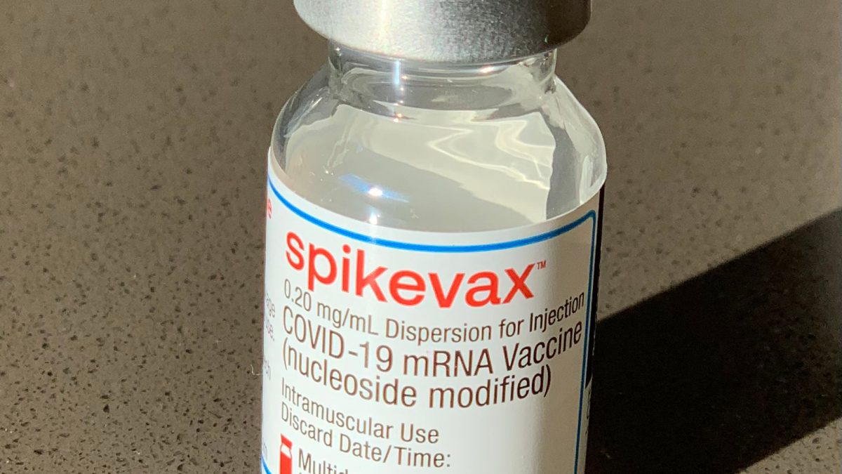 Image of a Moderna Spikevax COVID-19 vaccine vial