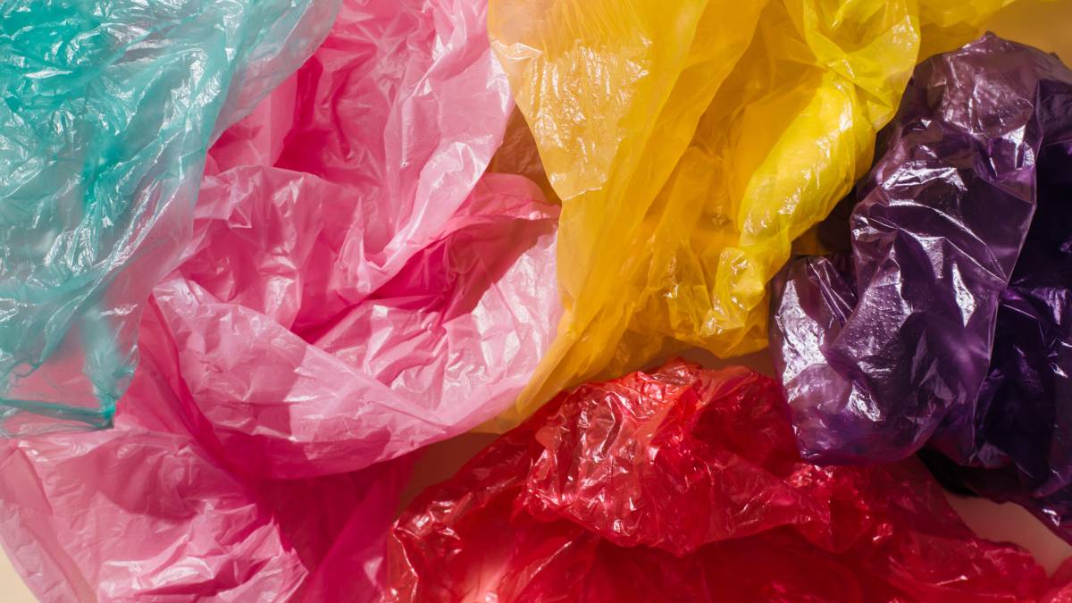 How to Make a Plastic Bag Blanket : 11 Steps - Instructables