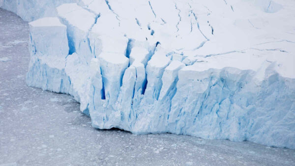 glacier-meets-sea-ice-cracking-off-antarctica