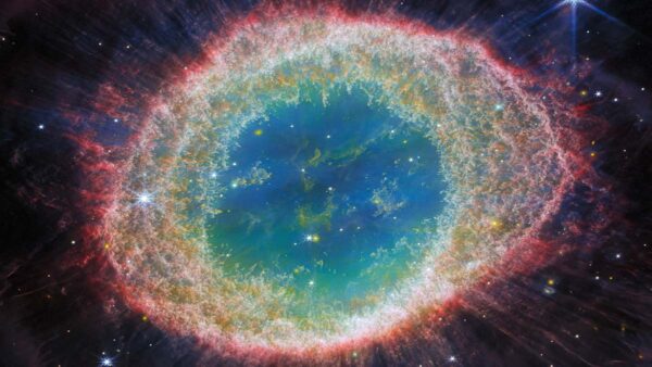 Webb captures detailed beauty of Ring Nebula NIRCam image cropped cropped